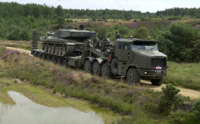 Heavy equipment transporter