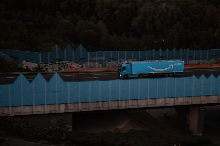 blue amazon prime semi truck