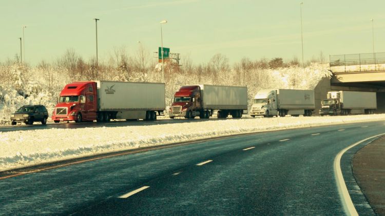 trucks on i95