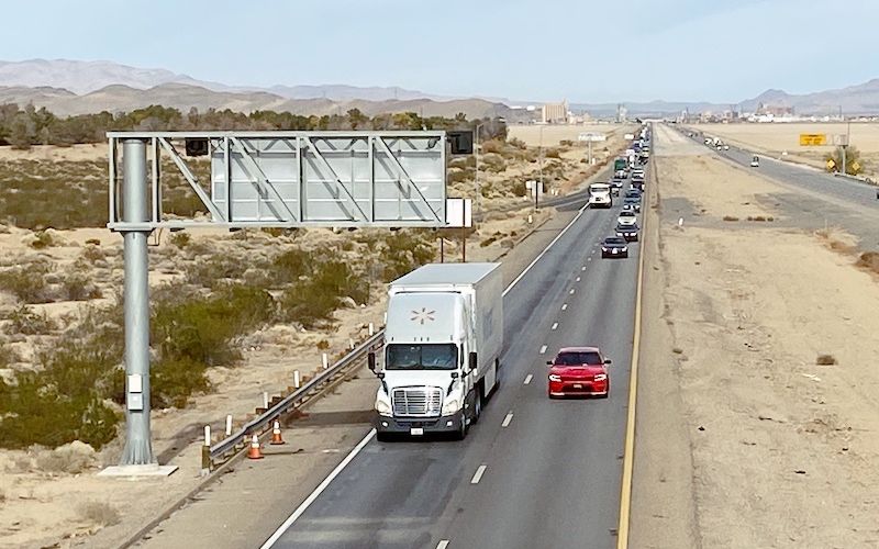 semi-truck in las vegas nevada