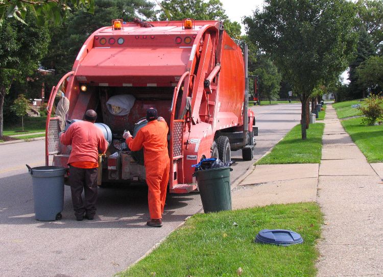 garbage collectors working